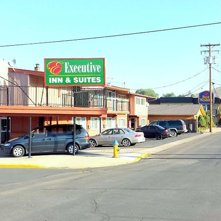 Executive Inn & Suites Lakeview Eksteriør billede