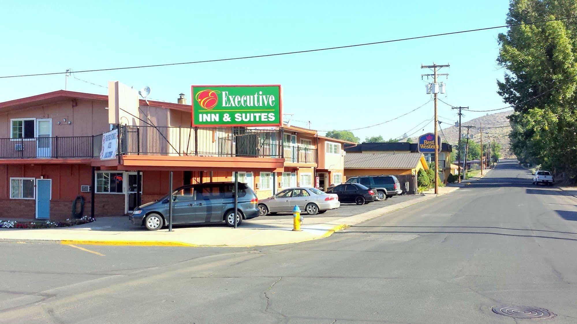 Executive Inn & Suites Lakeview Eksteriør billede